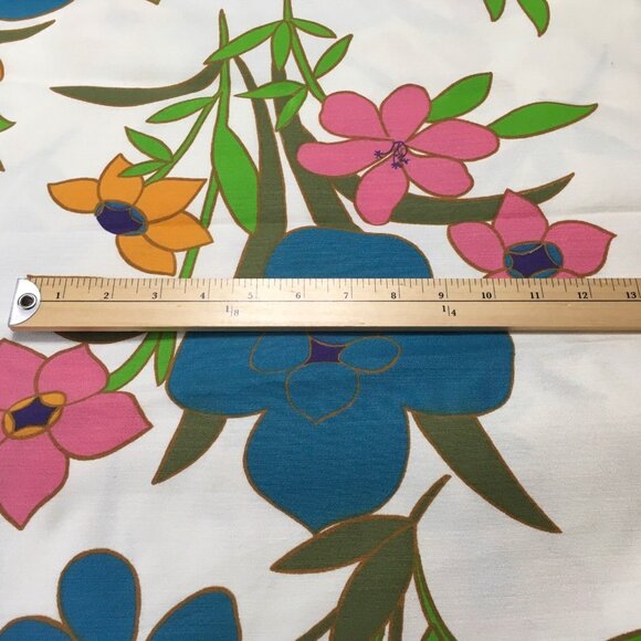 5th Avenue Designs Fabric Flower Power Fabric Large Print Turquoise Pink 8 Yd - Picture 7 of 10